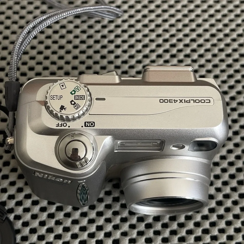 Nikon Coolpix 4300 4MP Digital Camera & Cap Battery Needs 2B Charged Untested
